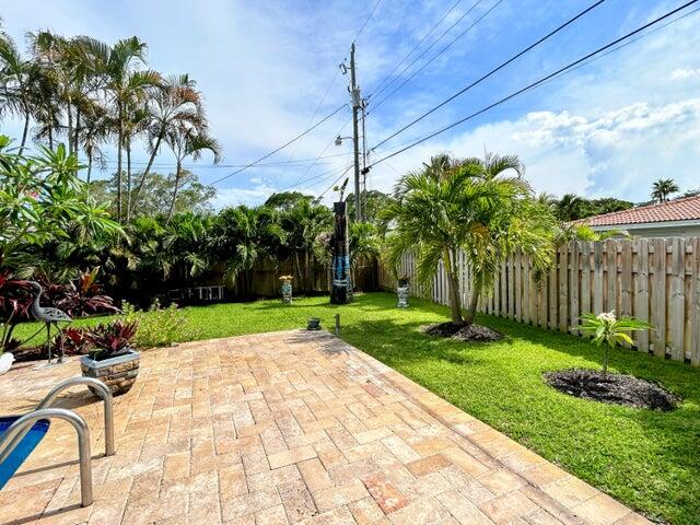 3045 S Seacrest Boulevard