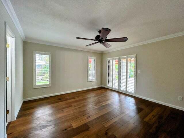 3045 S Seacrest Boulevard