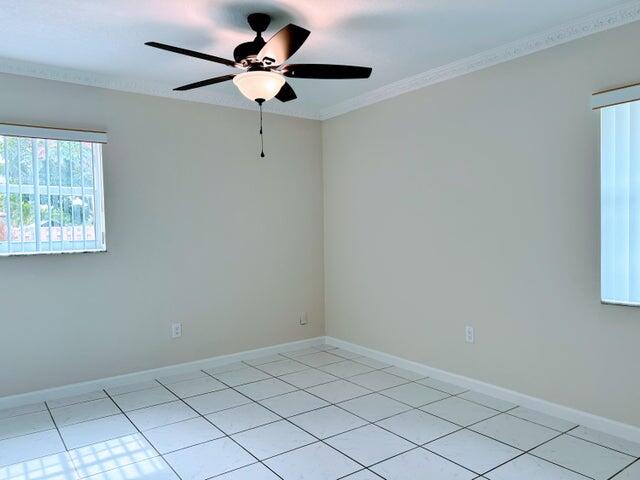 3045 S Seacrest Boulevard