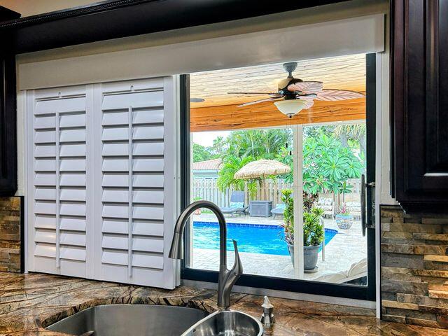 3045 S Seacrest Boulevard