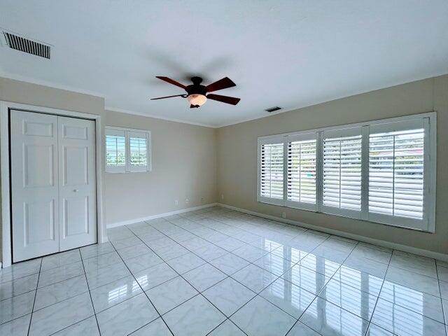 3045 S Seacrest Boulevard