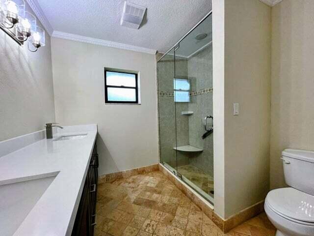 3045 S Seacrest Boulevard