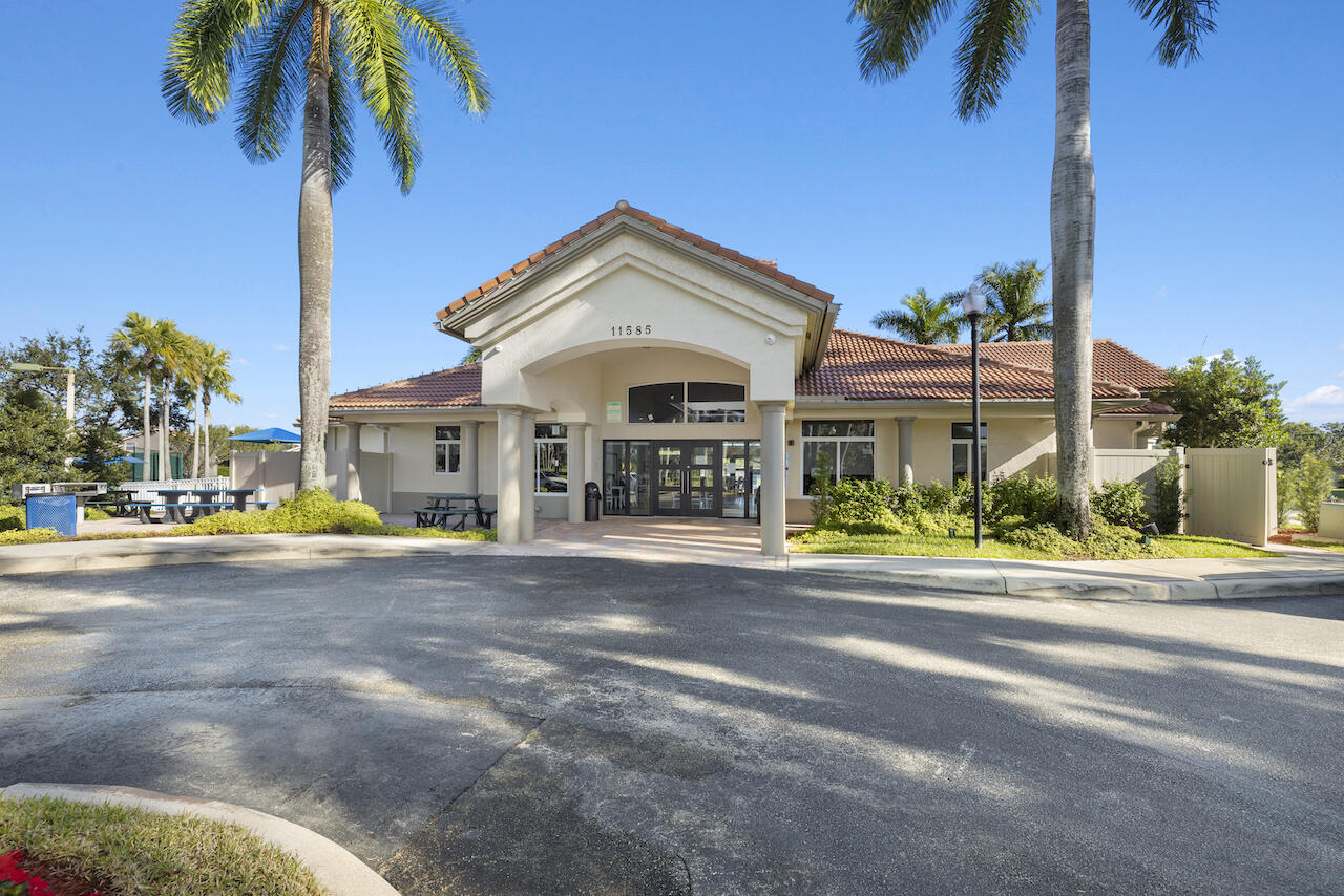 11107 Narragansett Bay Court