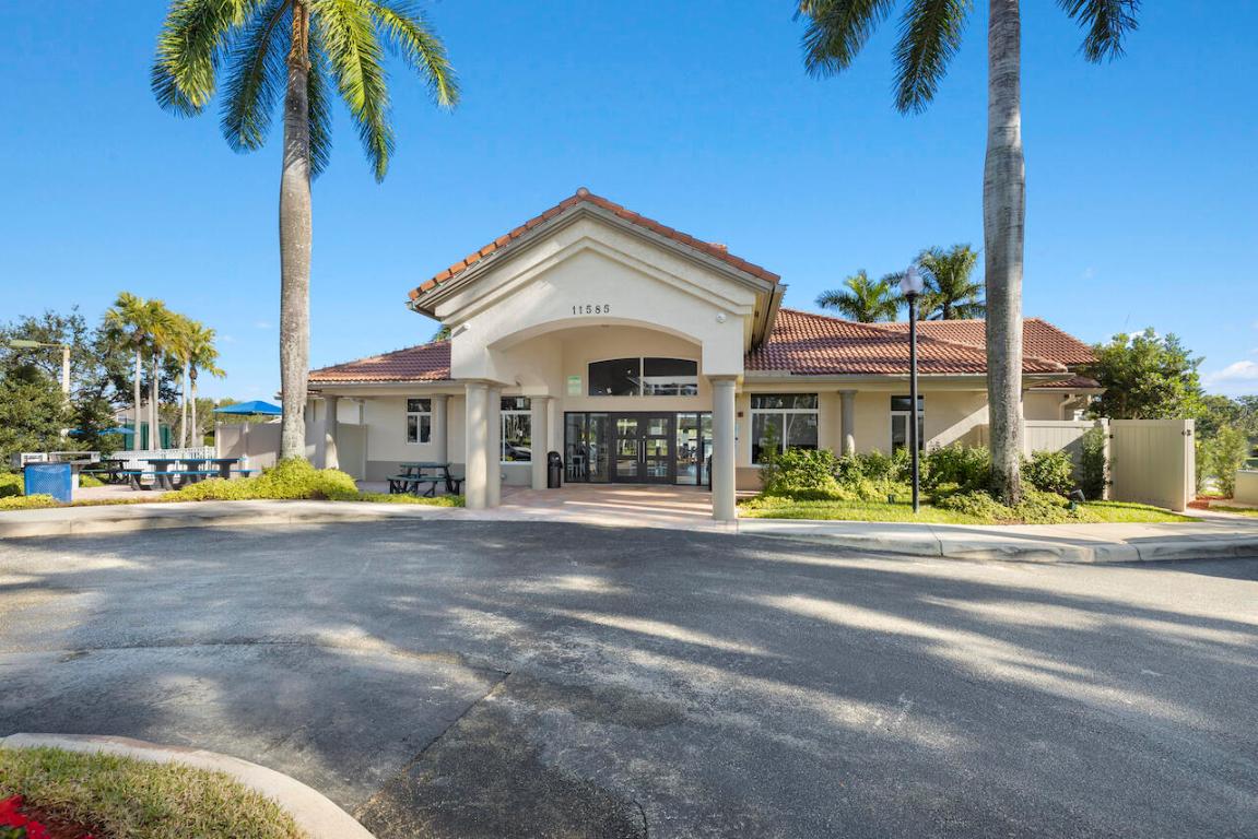 11107 Narragansett Bay Court