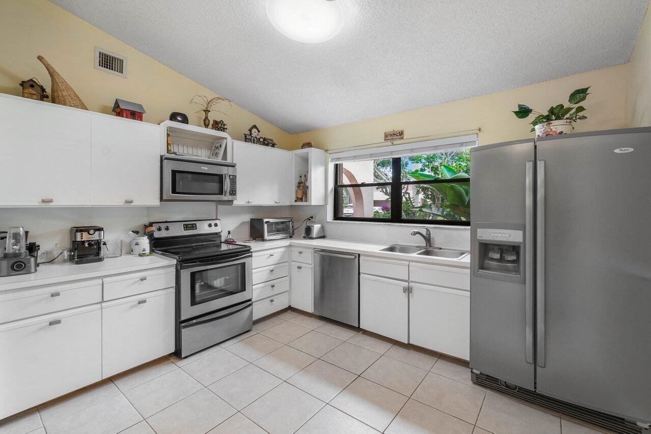 7586 Solimar Circle