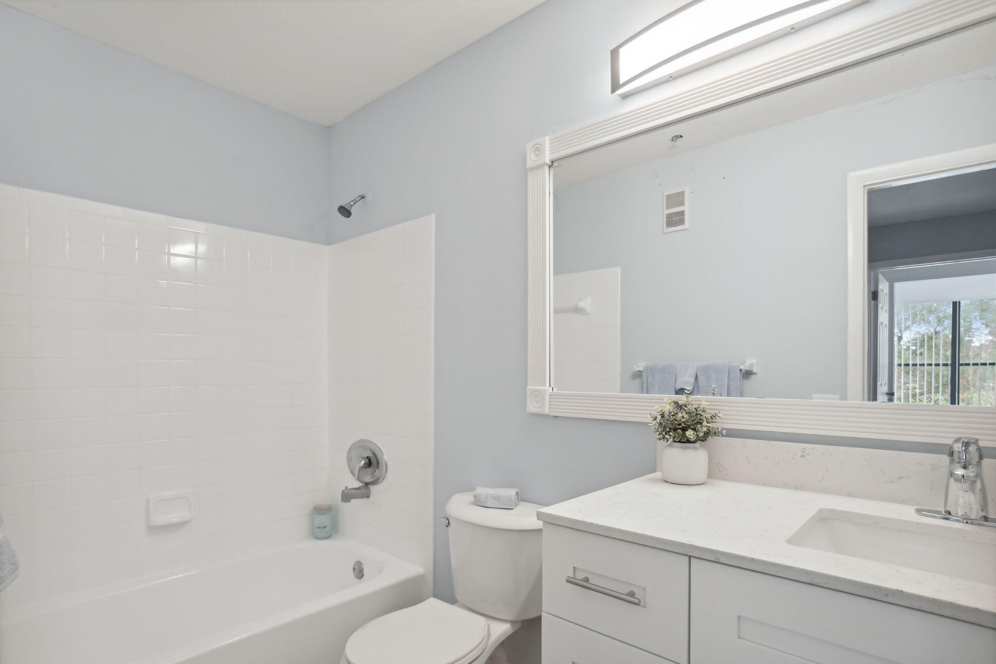 2315 N Congress Avenue 33