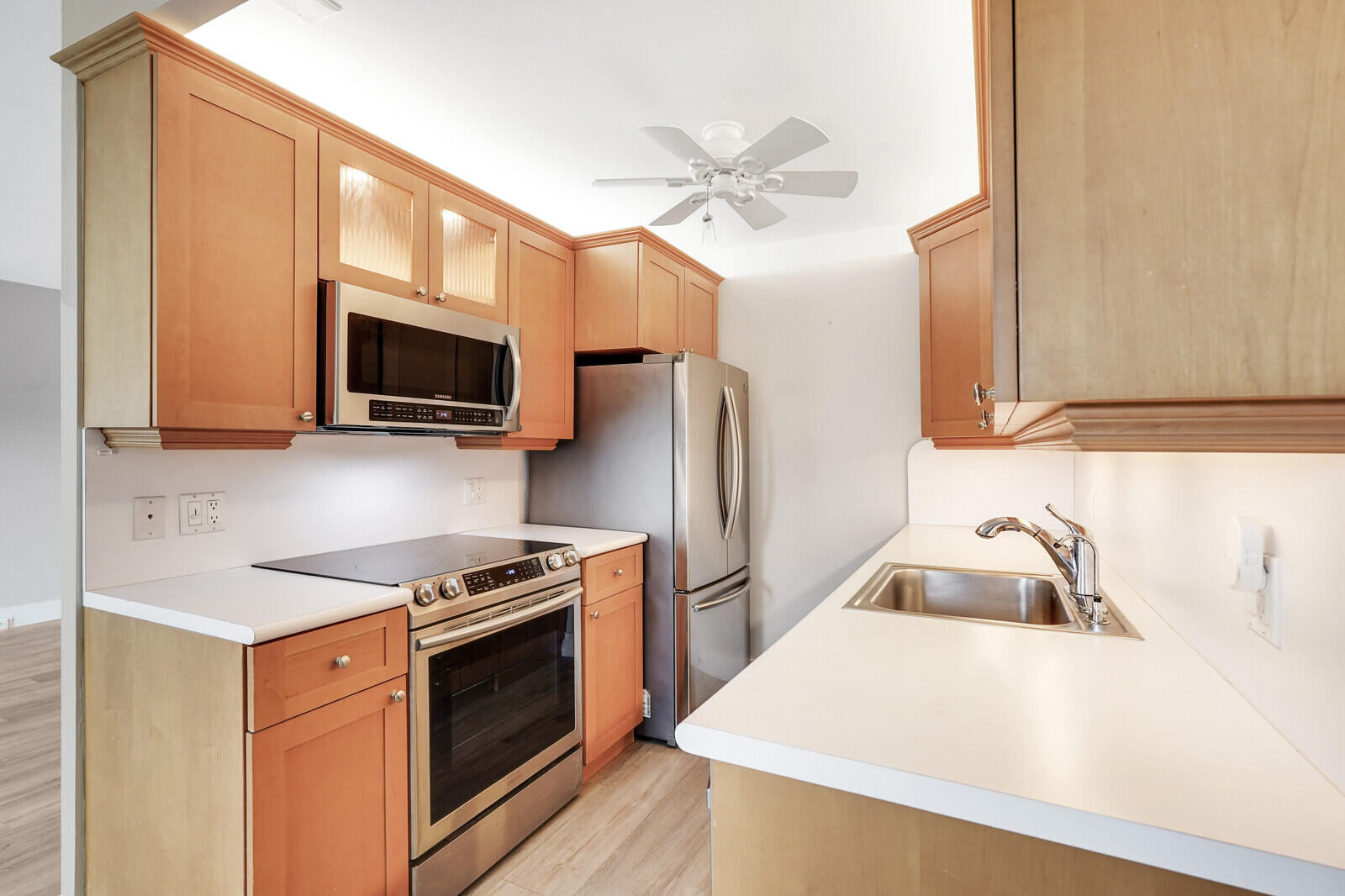 1019 Oakridge A