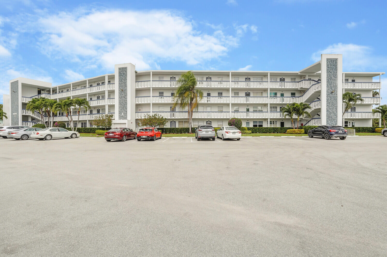 1019 Oakridge A