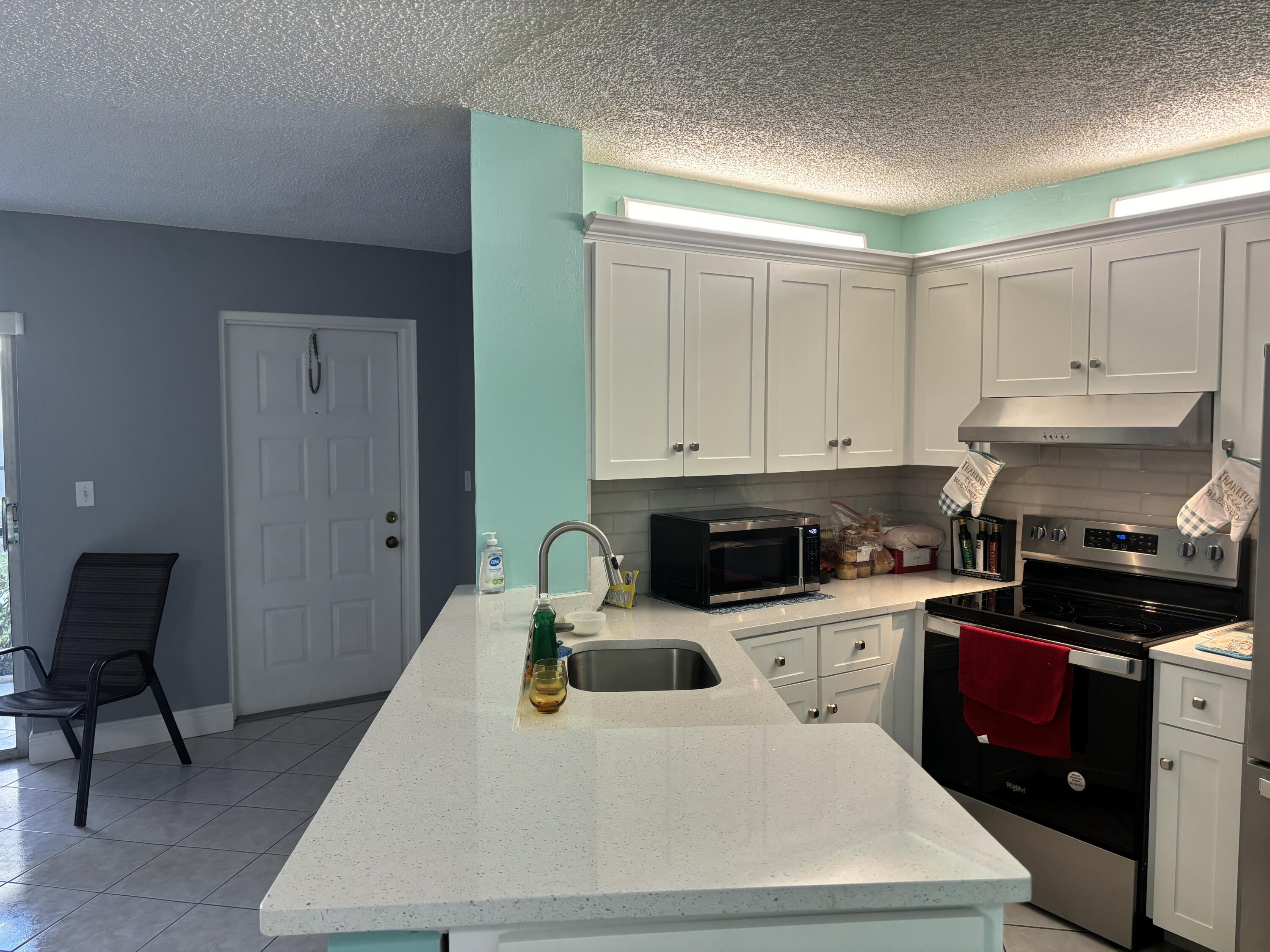 7523 S Oriole Boulevard 102