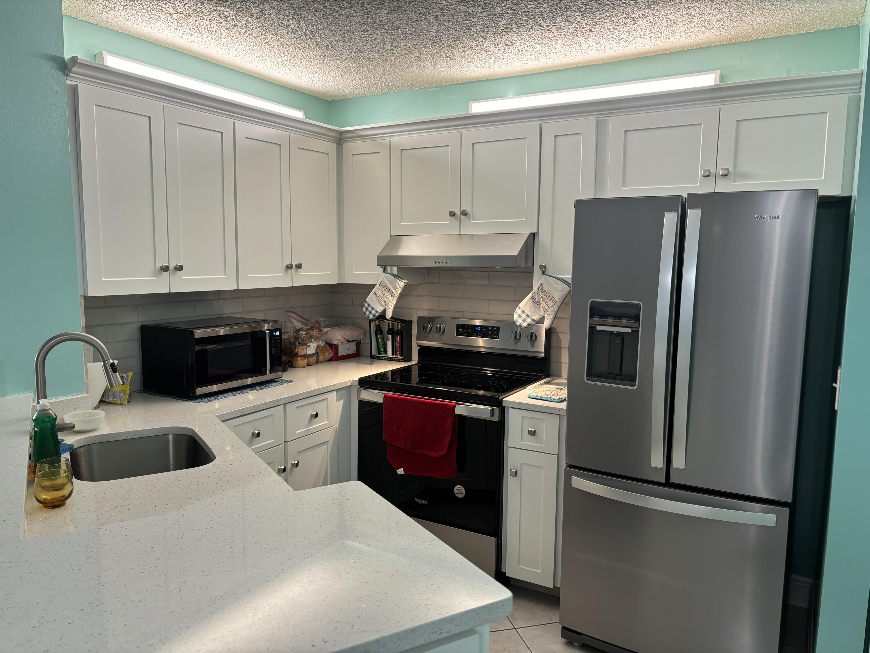 7523 S Oriole Boulevard 102