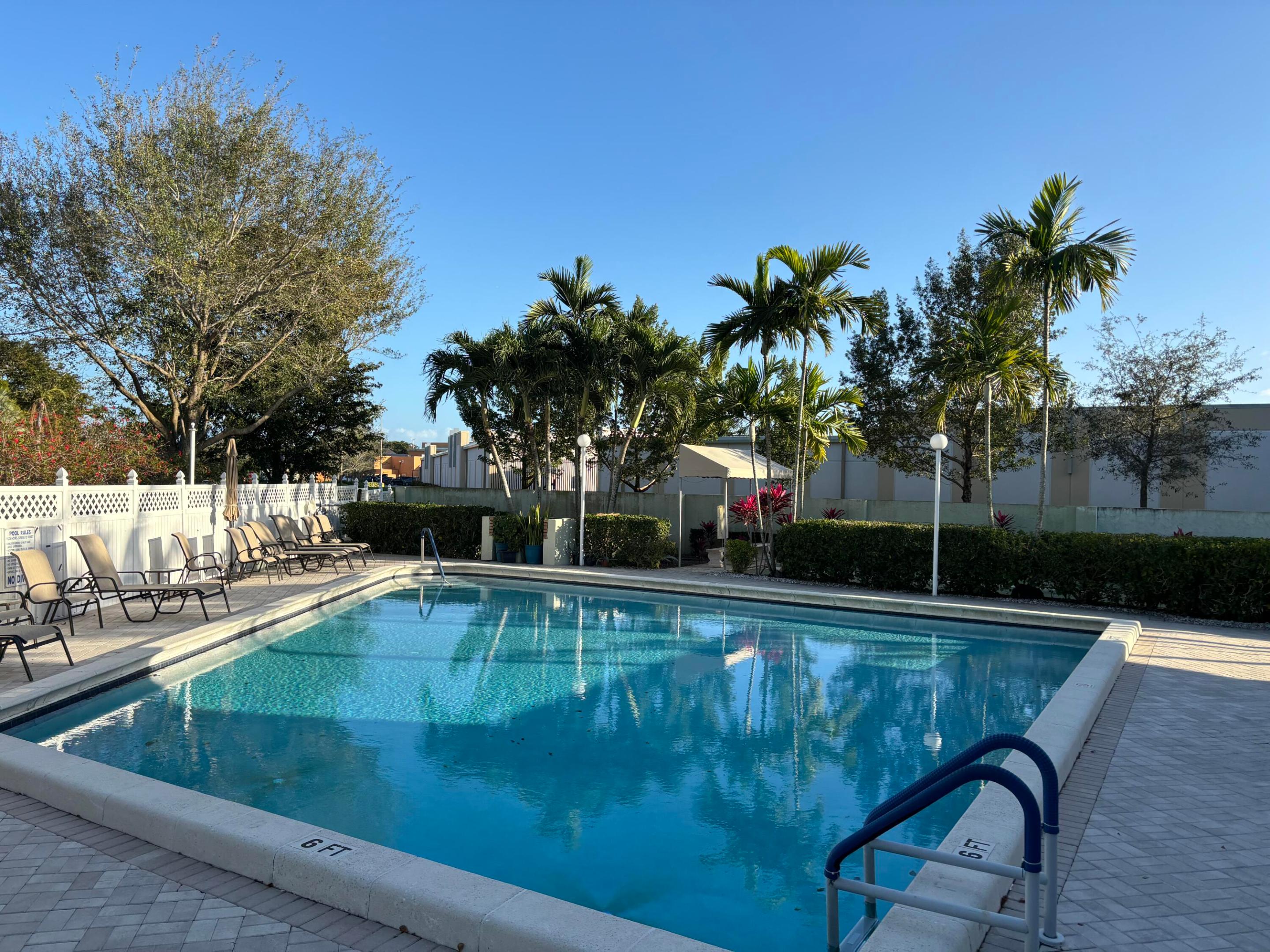 7523 S Oriole Boulevard 102
