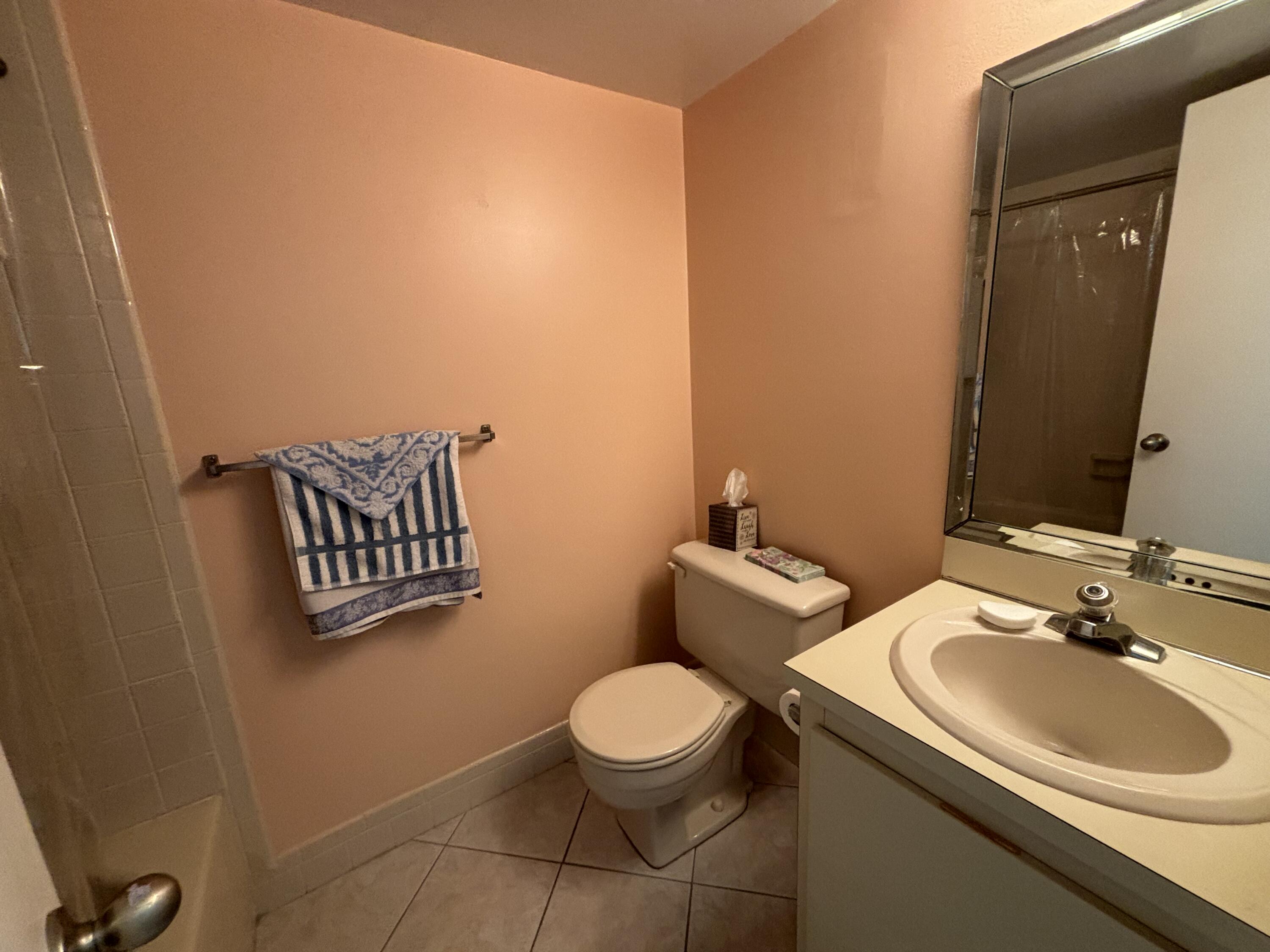 7523 S Oriole Boulevard 102