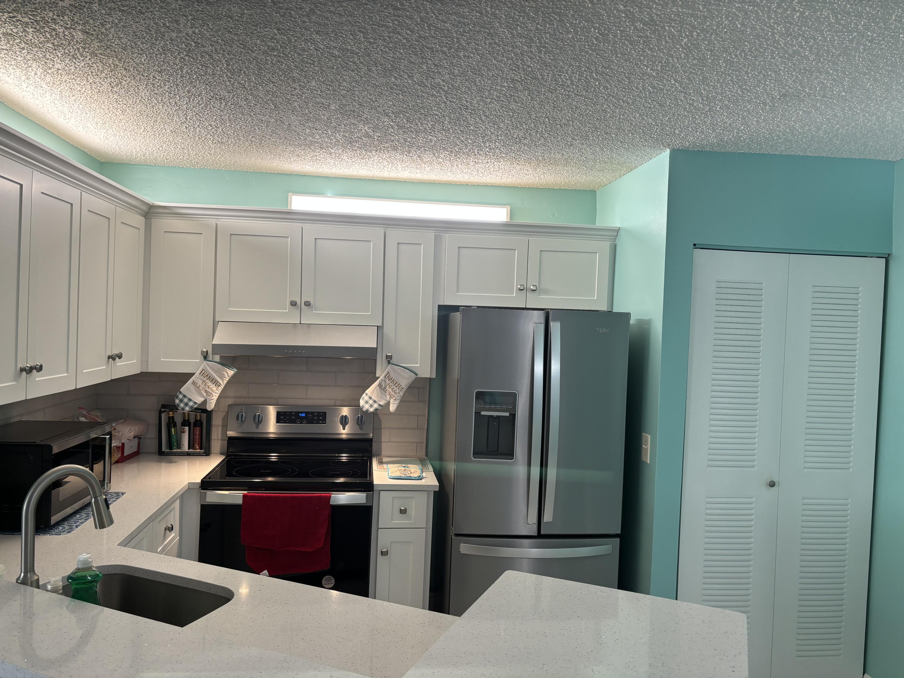 7523 S Oriole Boulevard 102