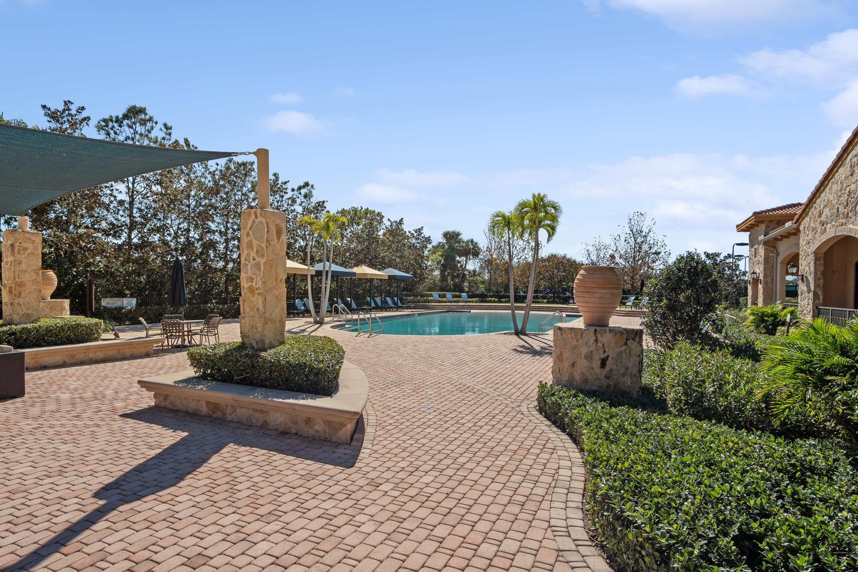 242 Tresana Boulevard 74