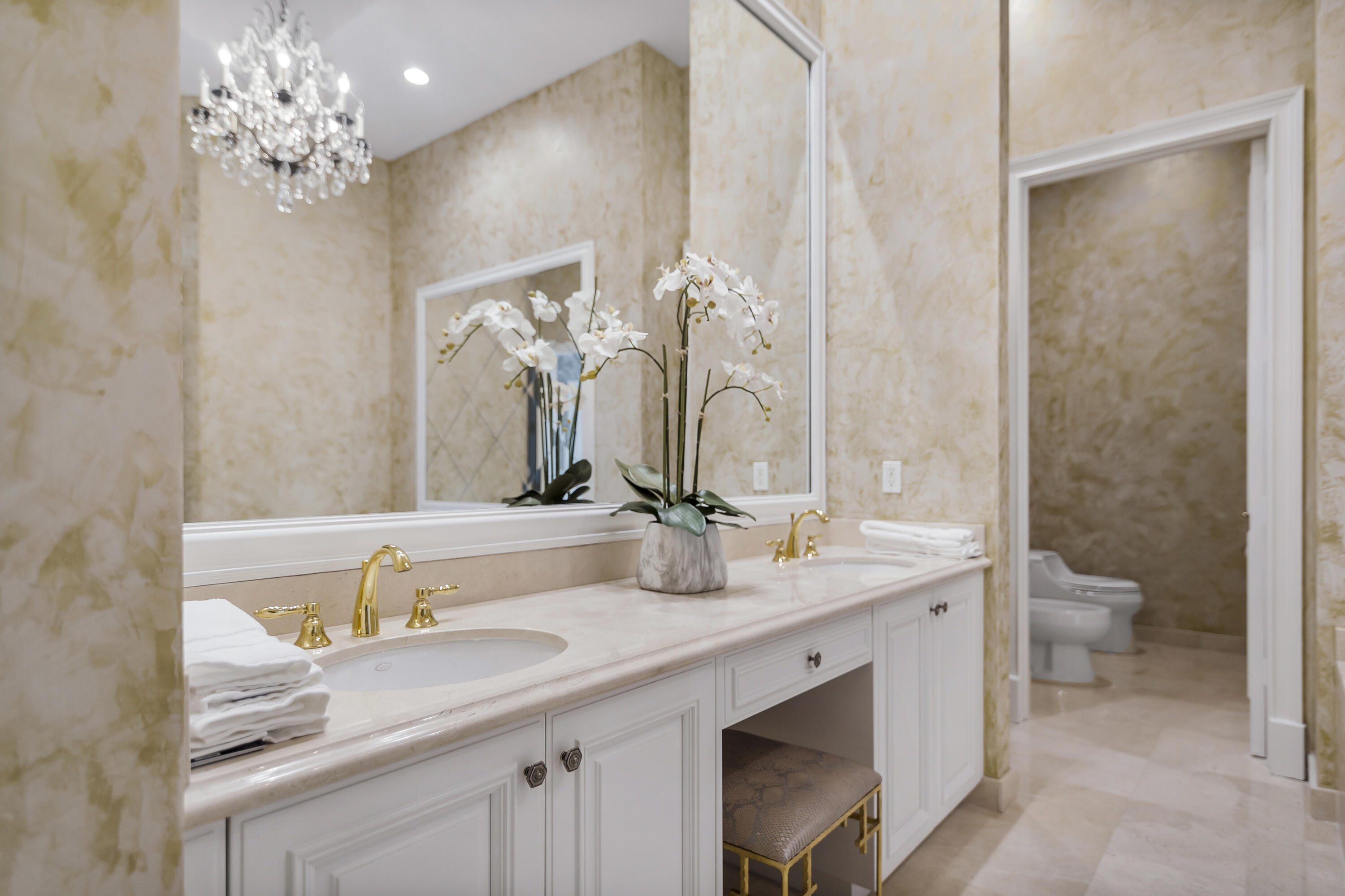 3000 S Ocean Boulevard Ph4