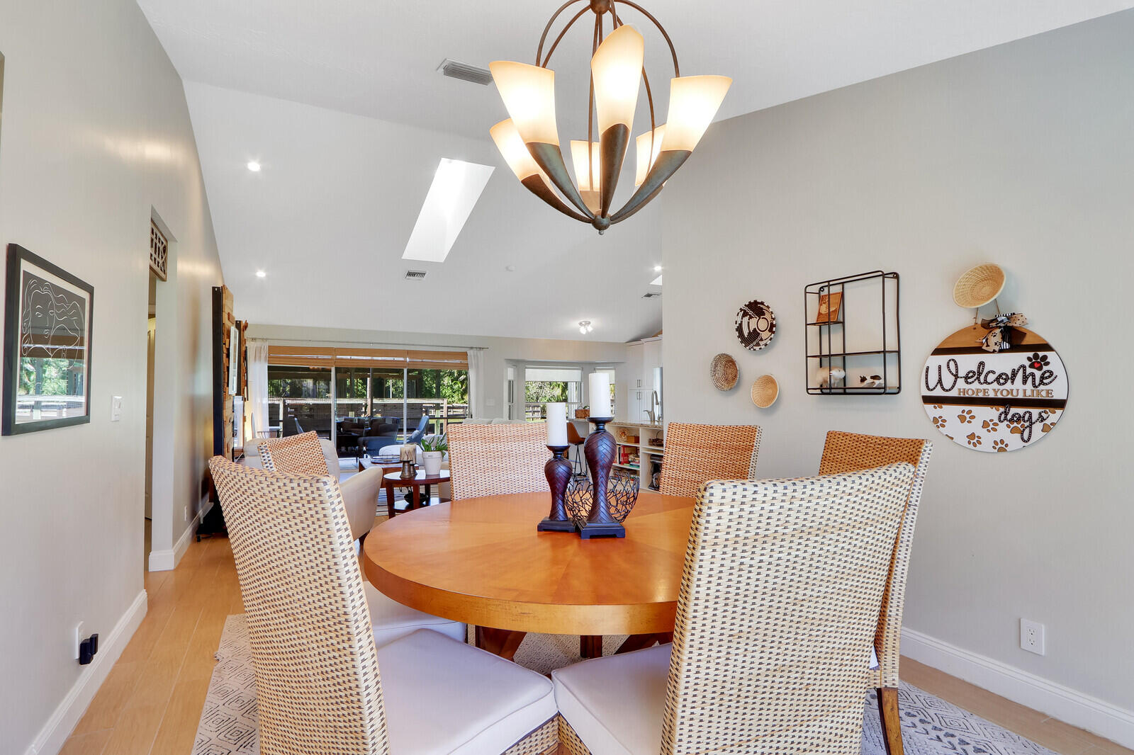 15595 Mellen Lane