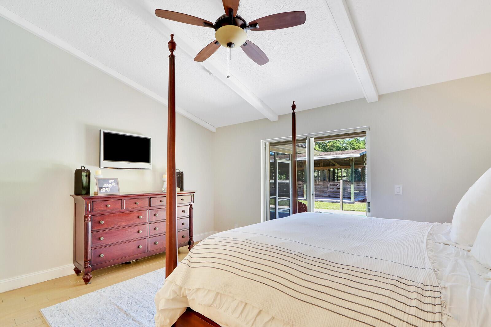 15595 Mellen Lane