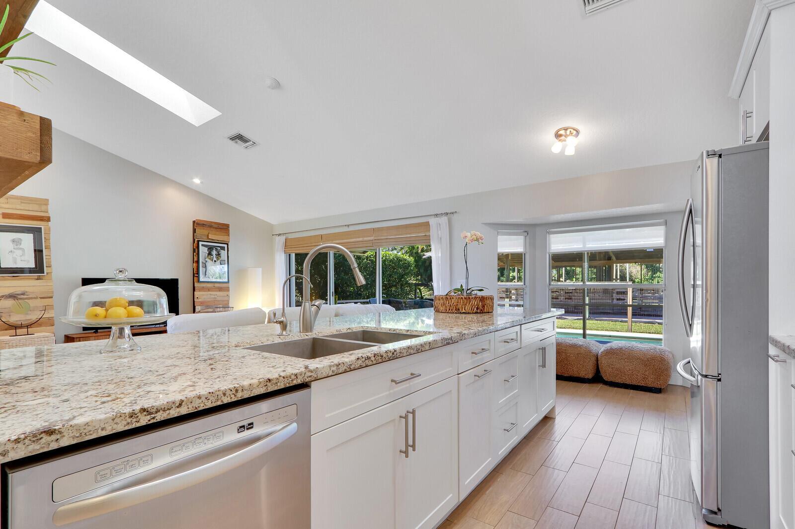 15595 Mellen Lane