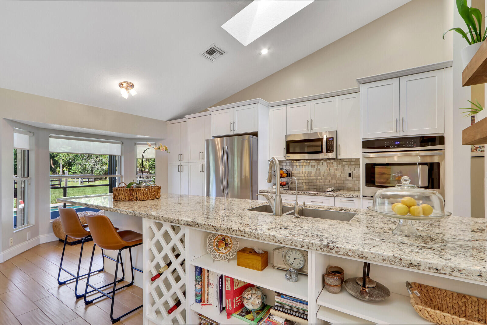 15595 Mellen Lane