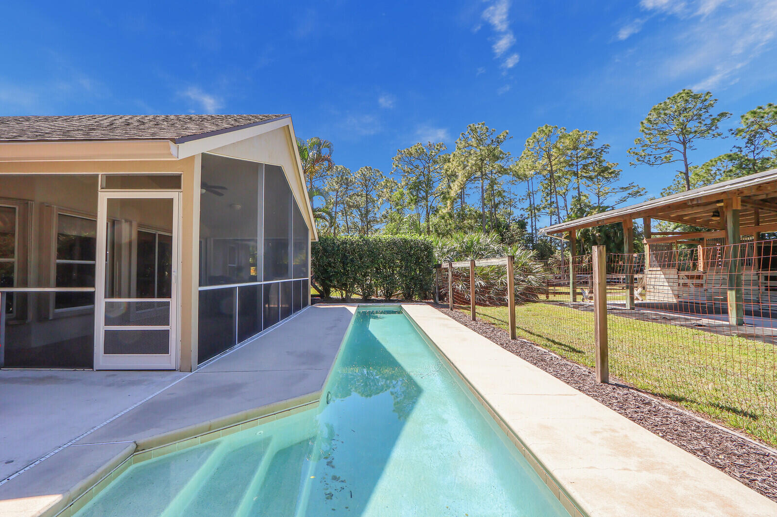 15595 Mellen Lane