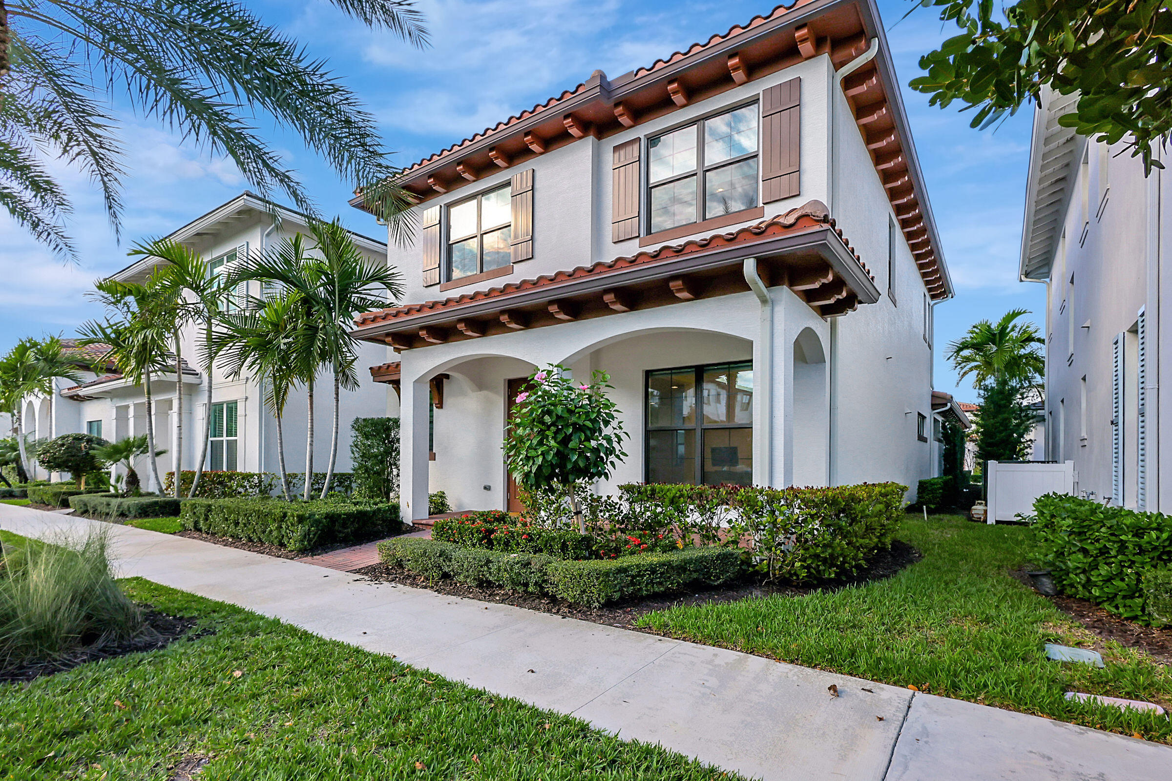 8055 Hobbes Way
