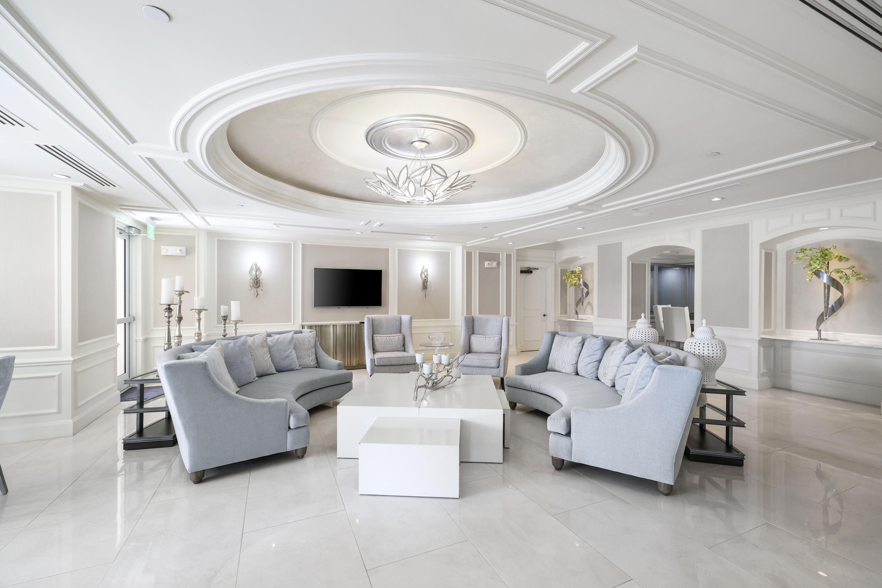 1 N Ocean Boulevard 304
