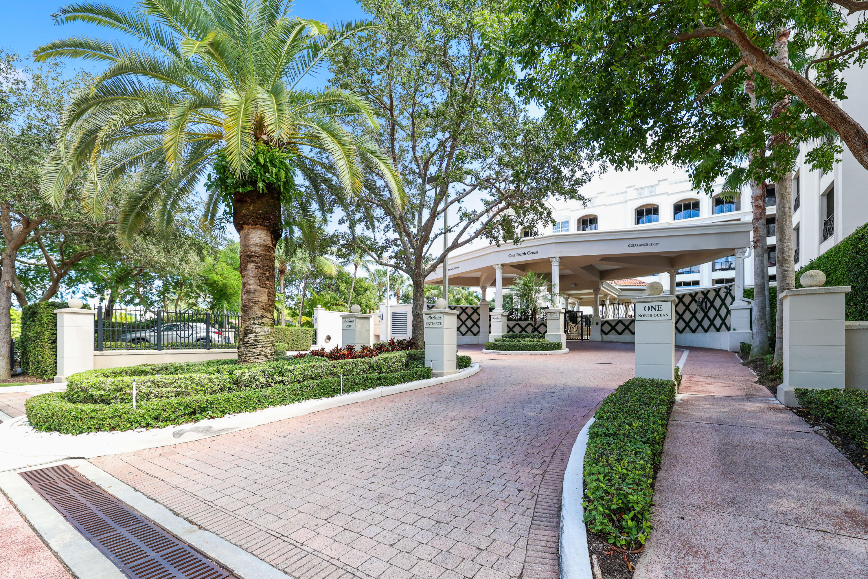 1 N Ocean Boulevard 304