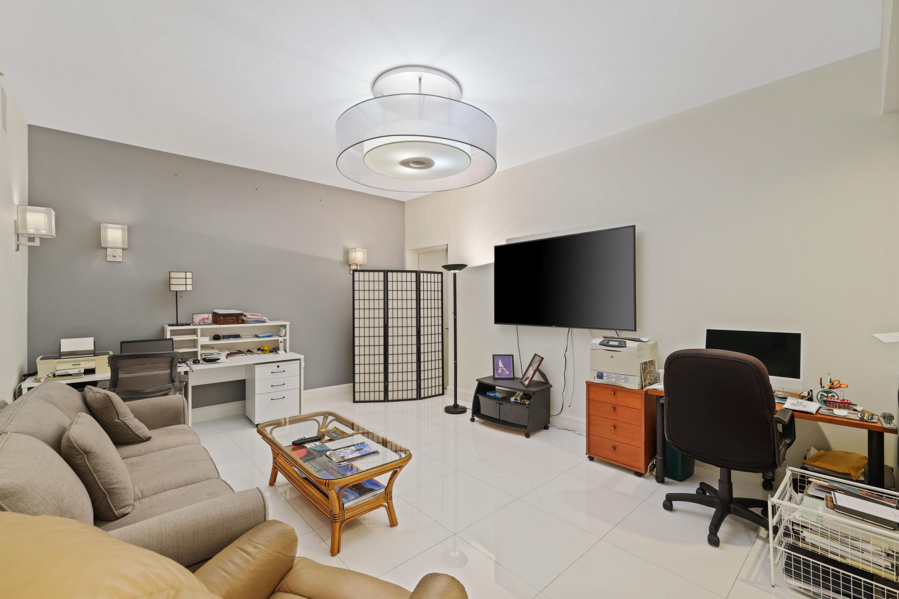 1 N Ocean Boulevard 304