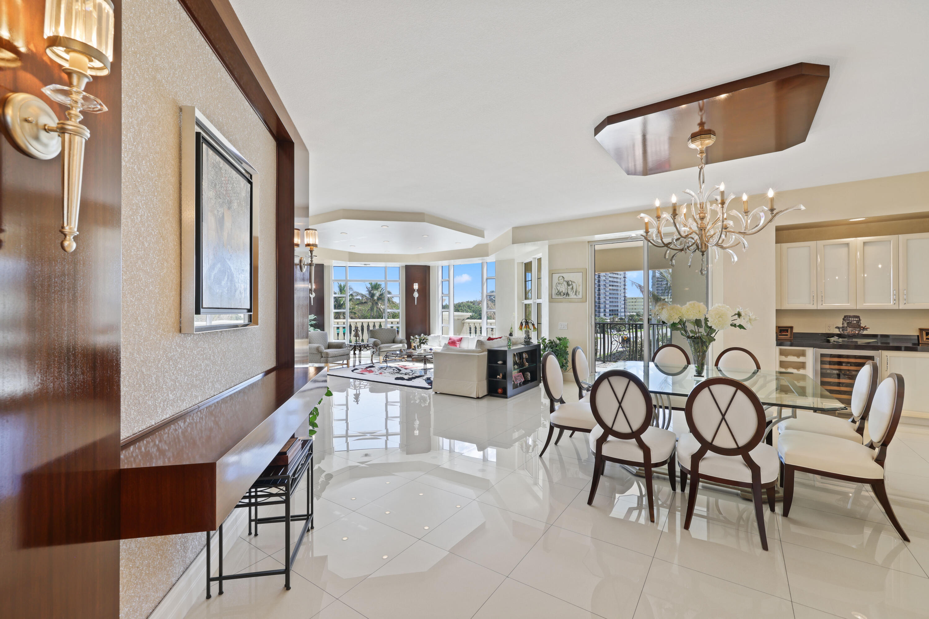 1 N Ocean Boulevard 304