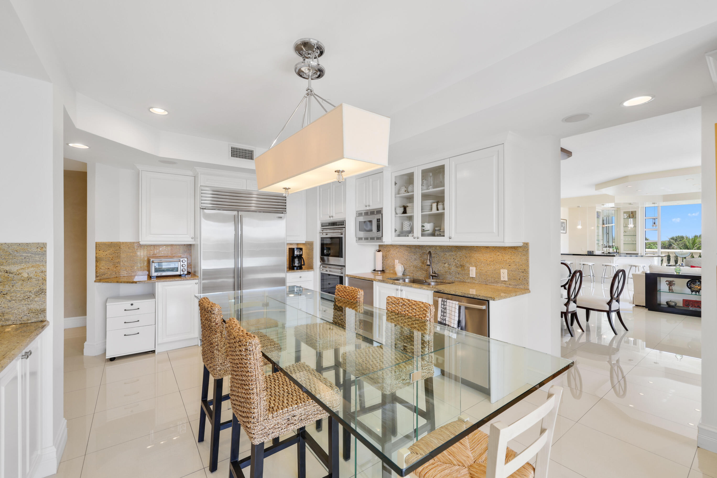 1 N Ocean Boulevard 304