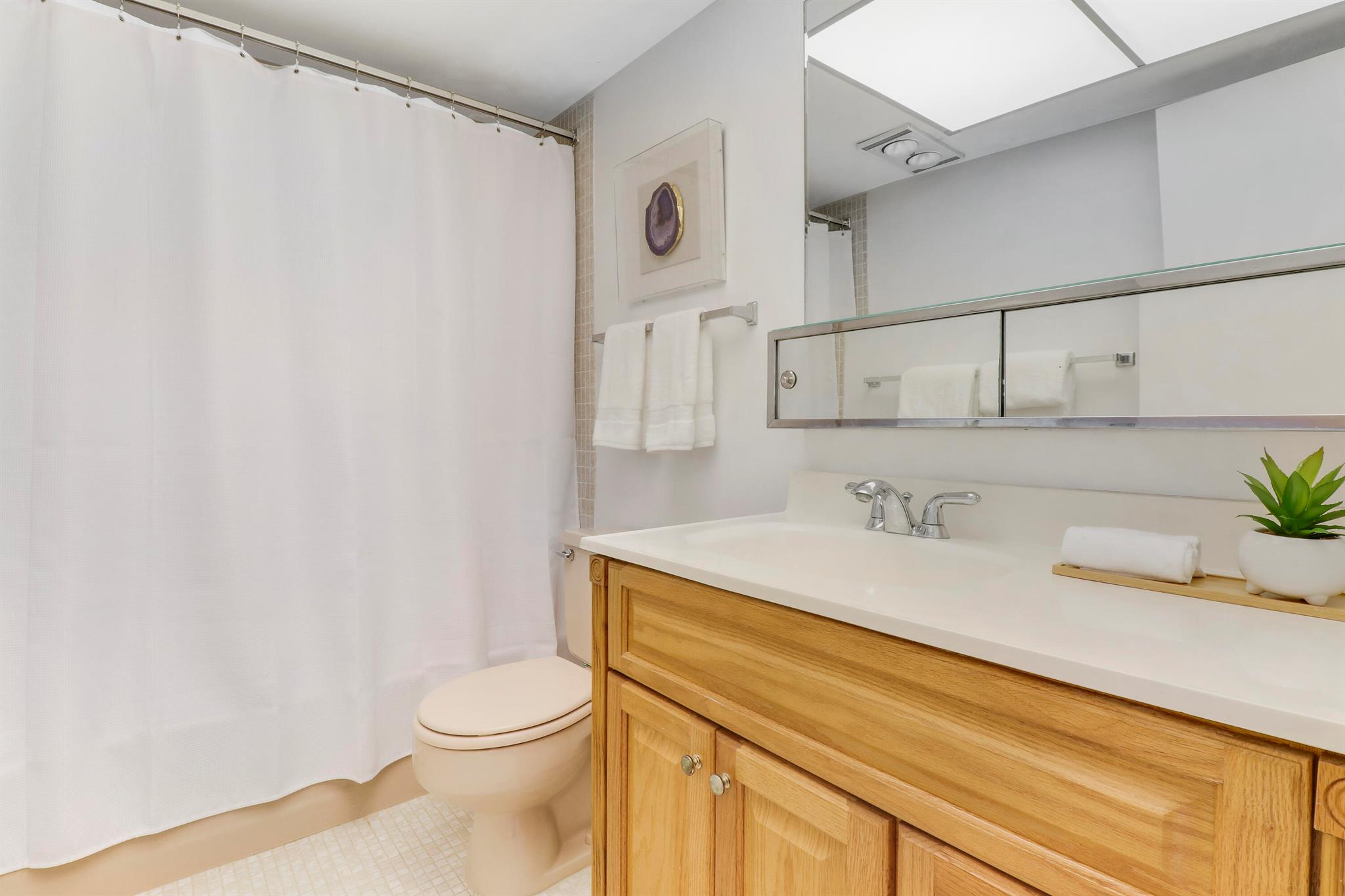 52 Yacht Club Drive 203