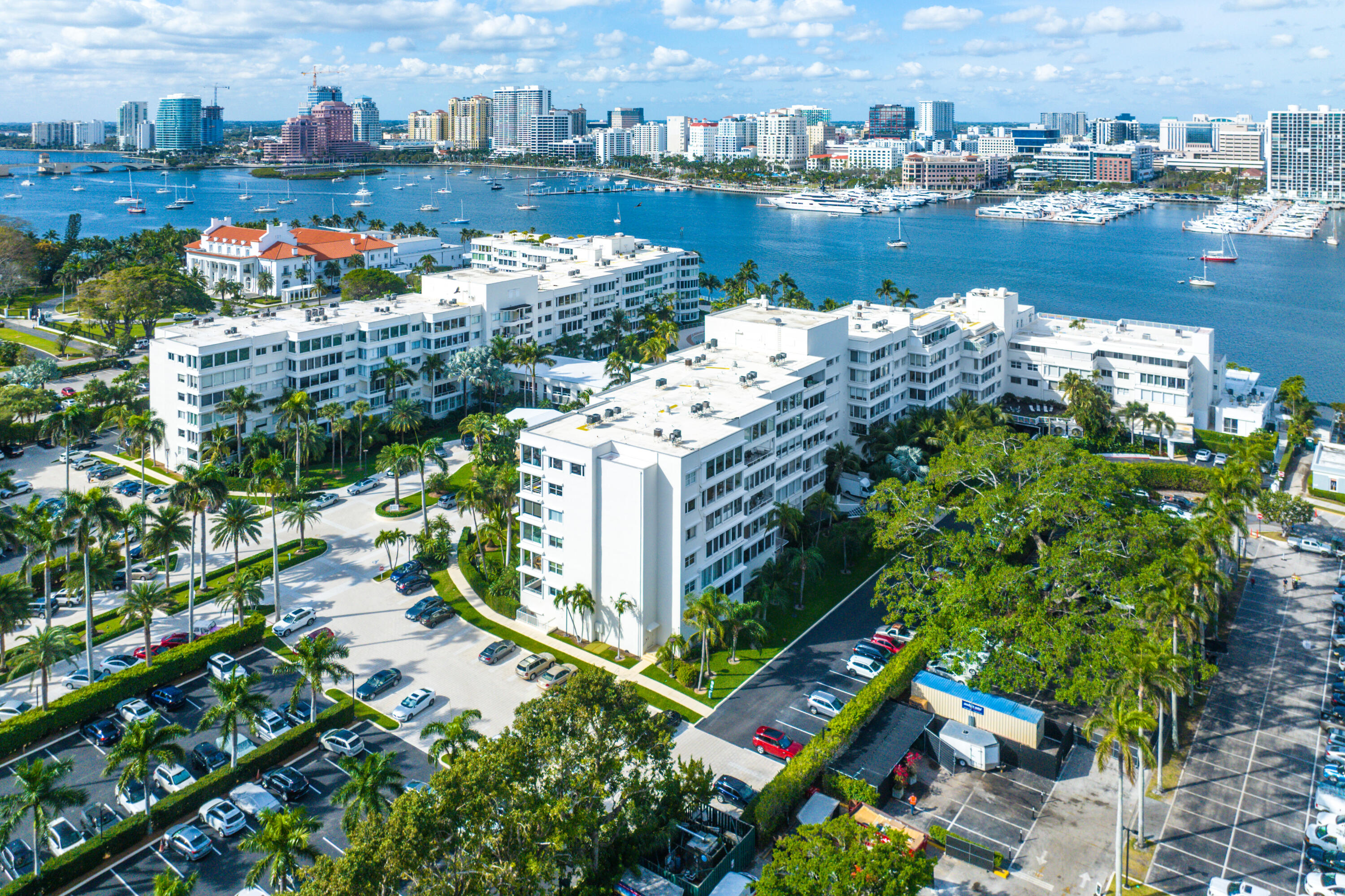 44 Cocoanut Row 508/509 A