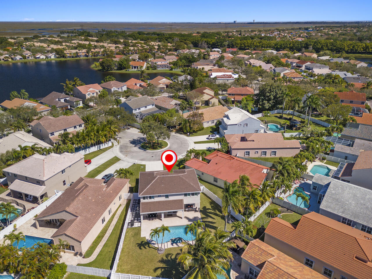 1190 Mahogany Lane