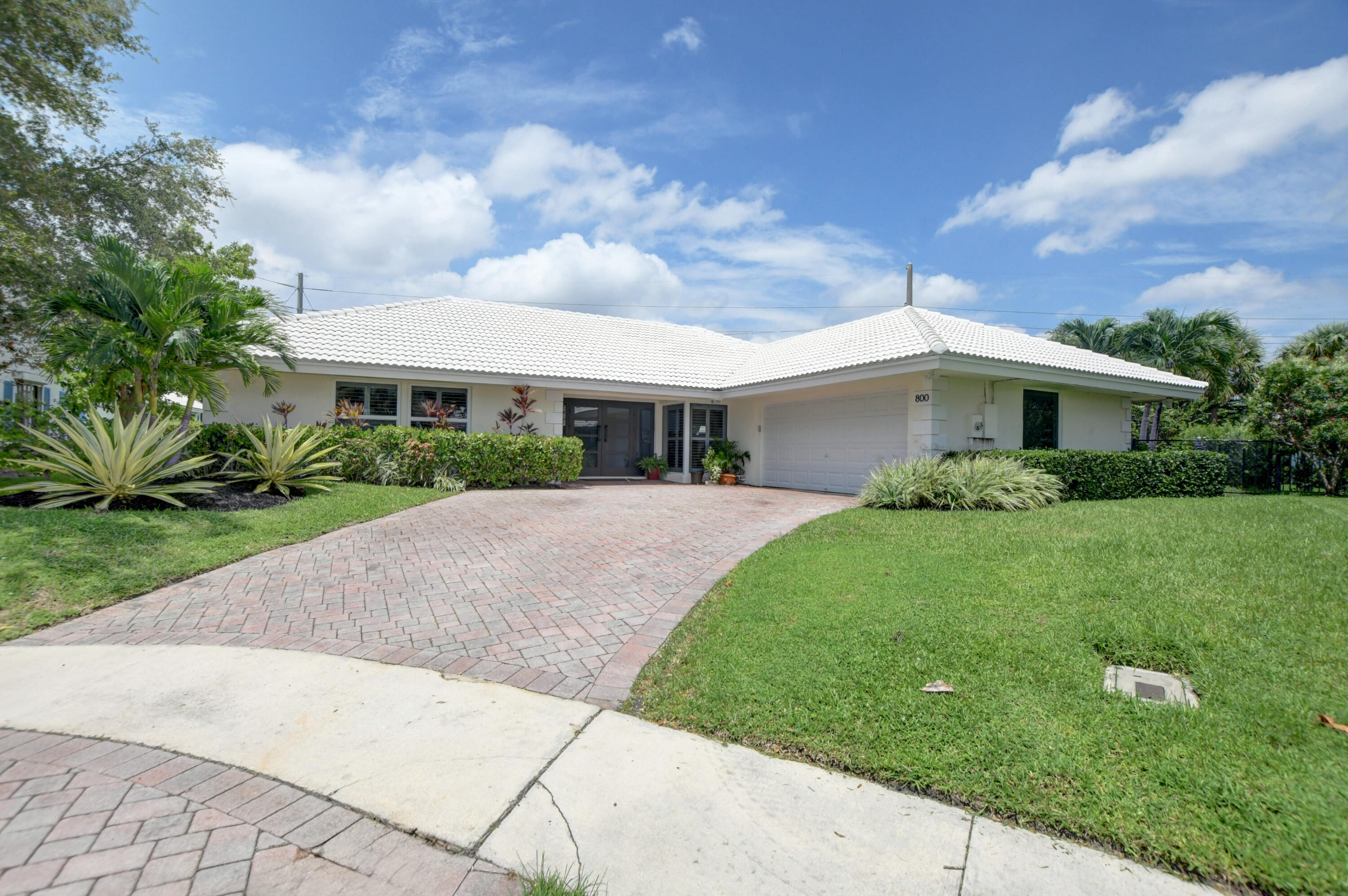 800 Walnut Terrace