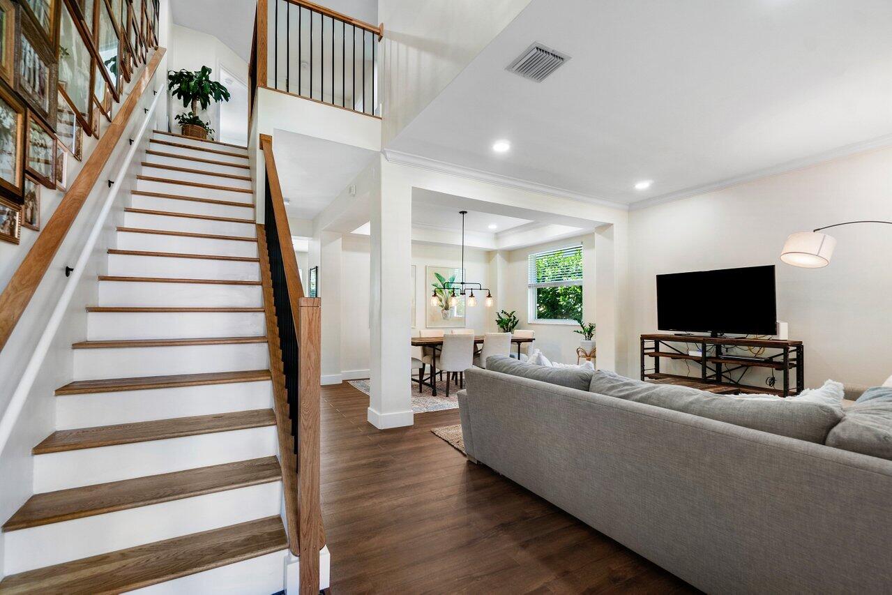 215 Lone Pine Drive