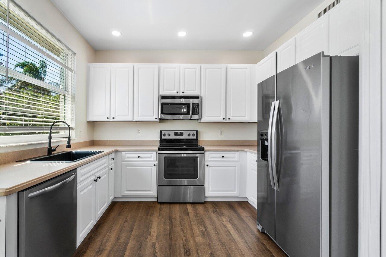 215 Lone Pine Drive