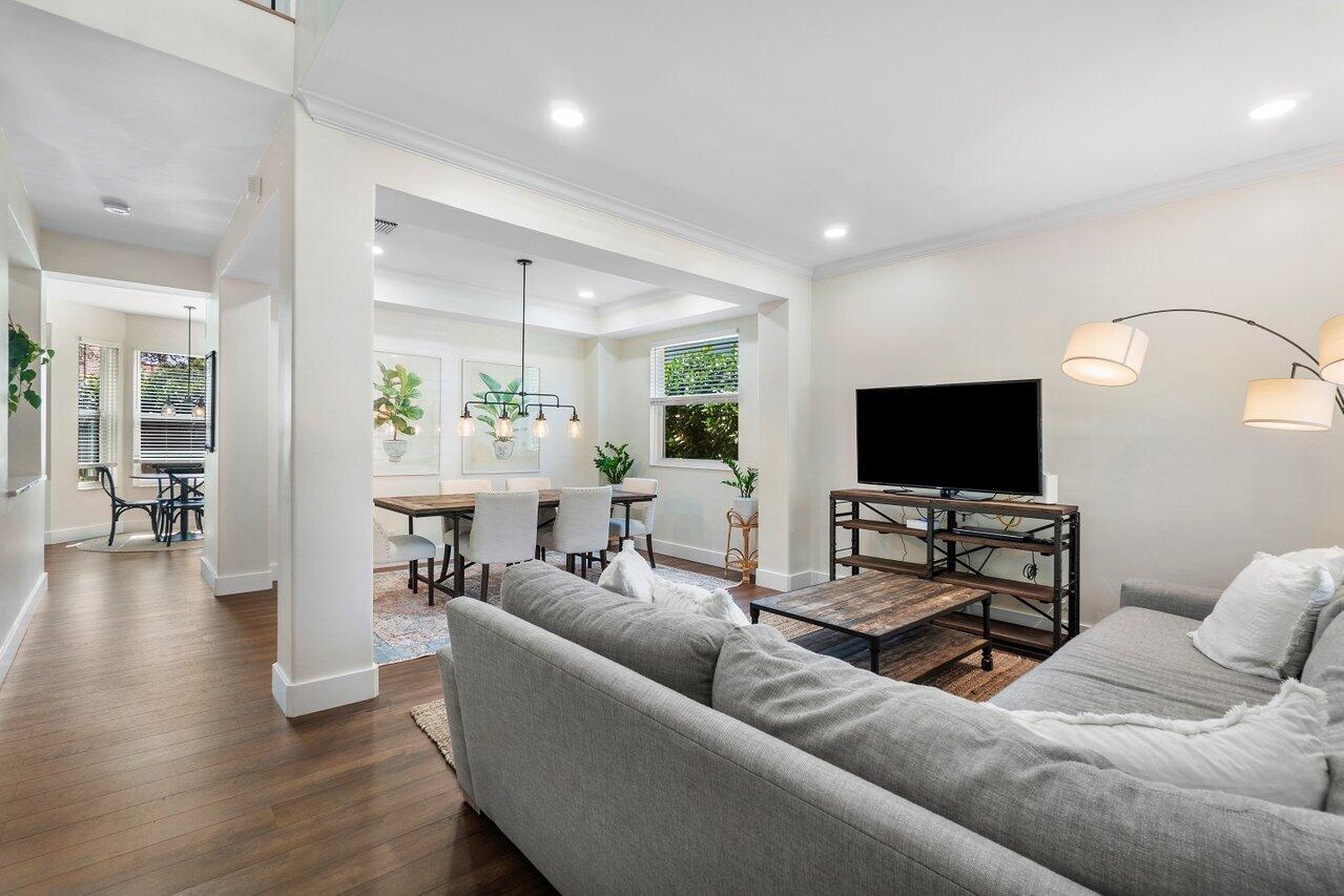 215 Lone Pine Drive