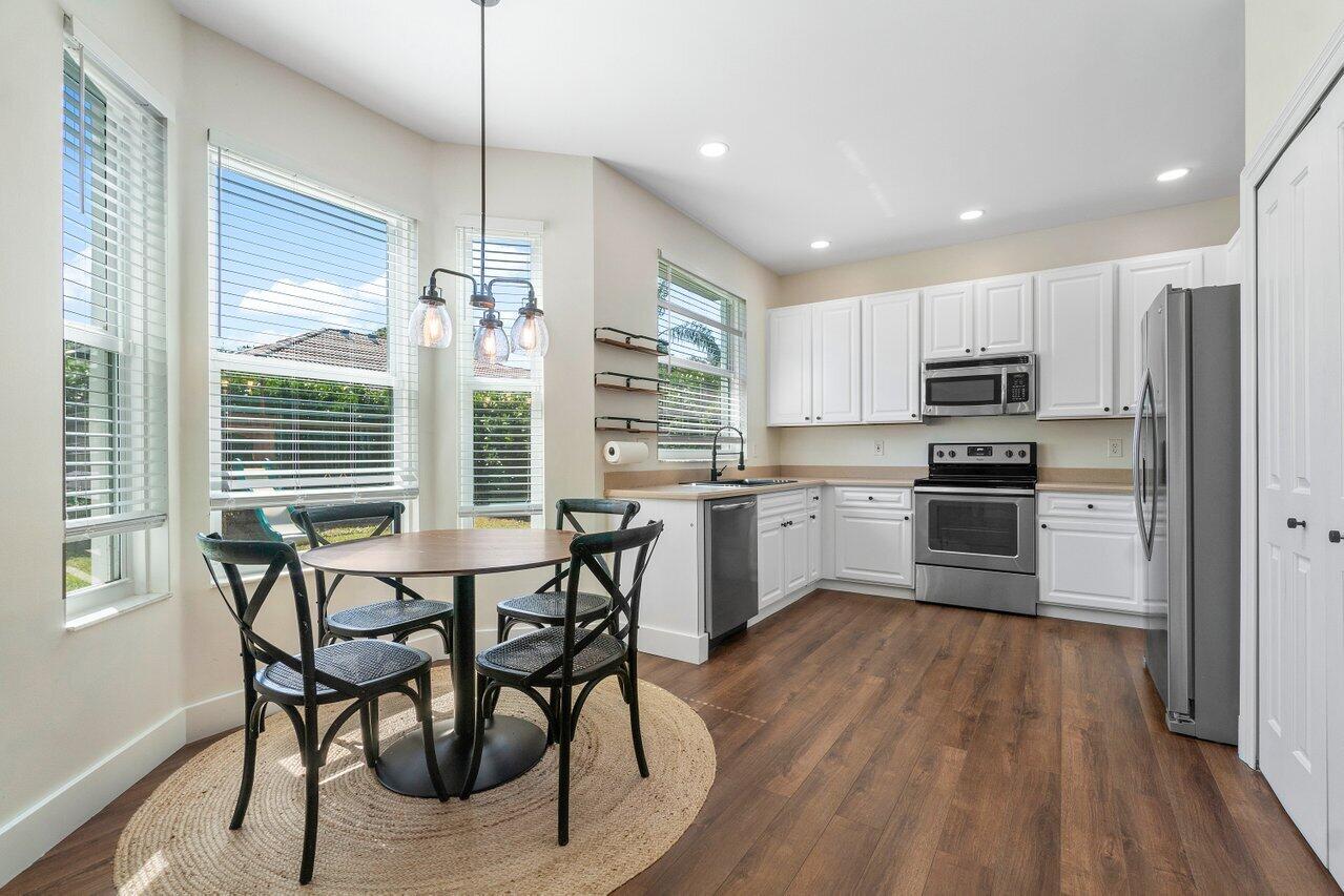 215 Lone Pine Drive