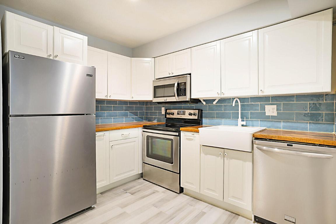 9815 Pineapple Tree Drive 108