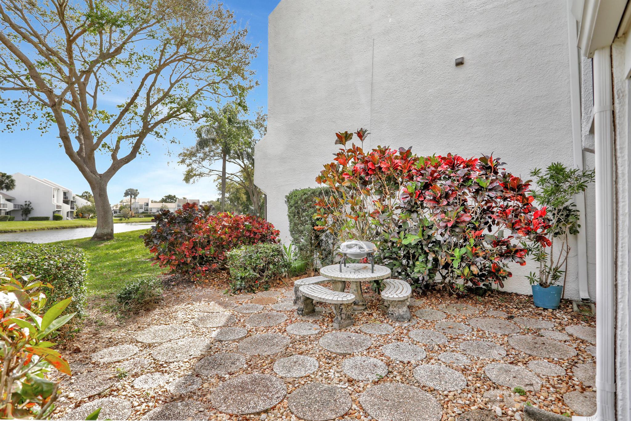 1109 Bridgewood Place