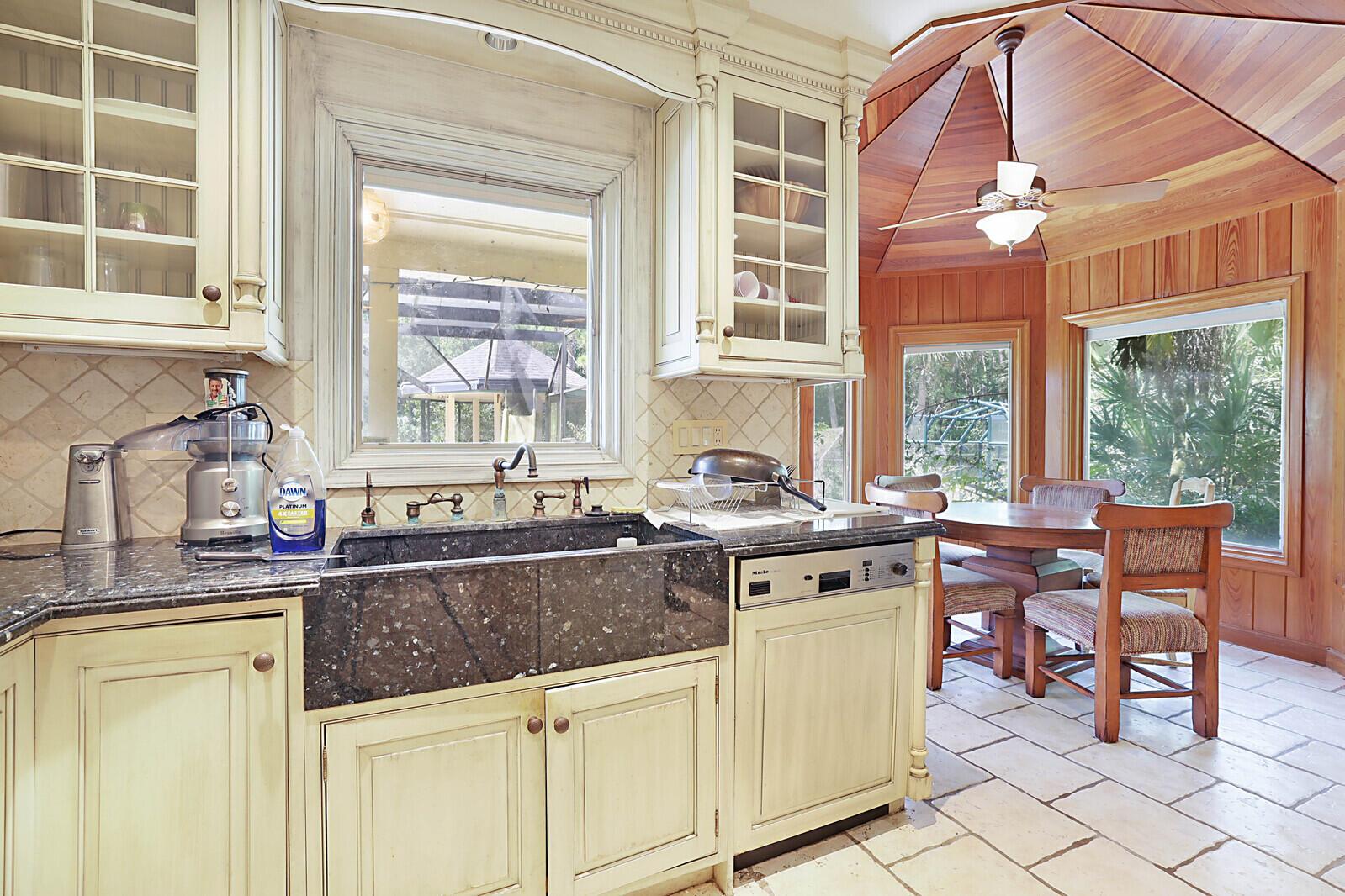 18363 Island Oak Avenue