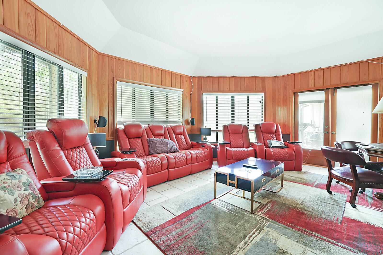 18363 Island Oak Avenue