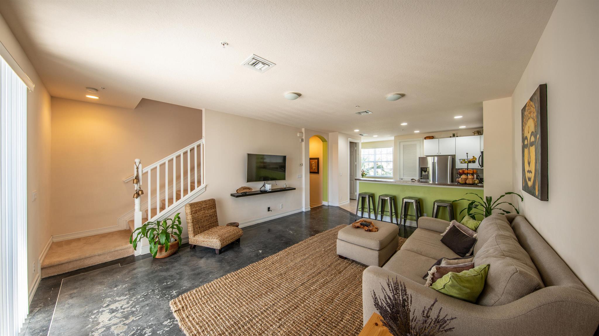 105 SW 2nd Avenue