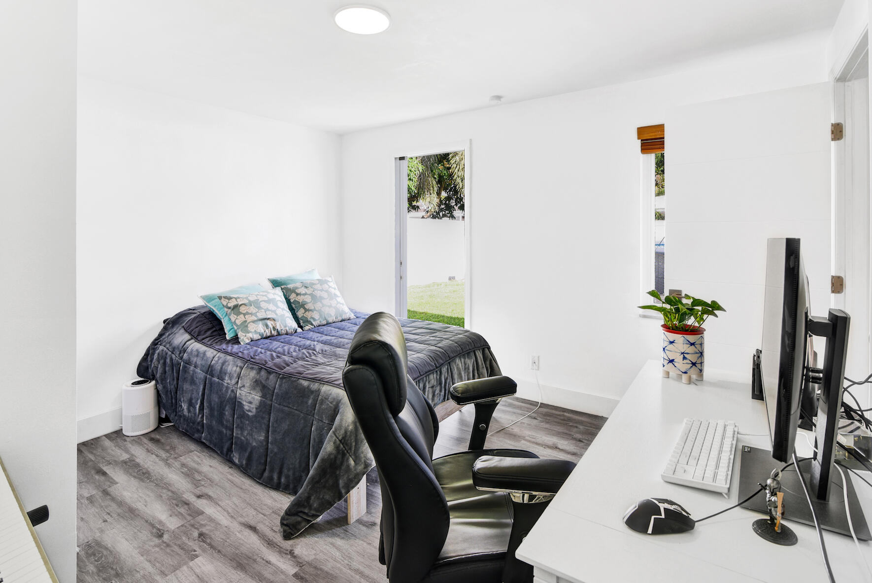 1235 SE 7th Court