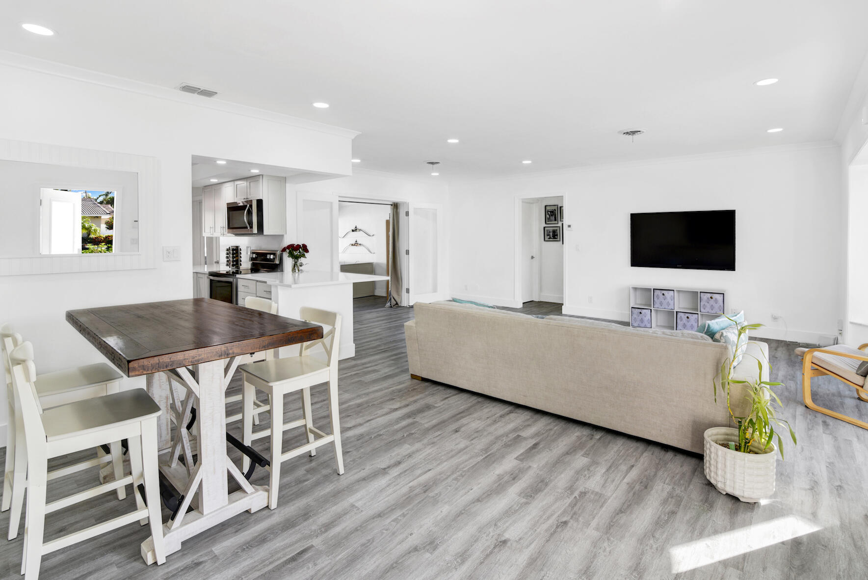 1235 SE 7th Court