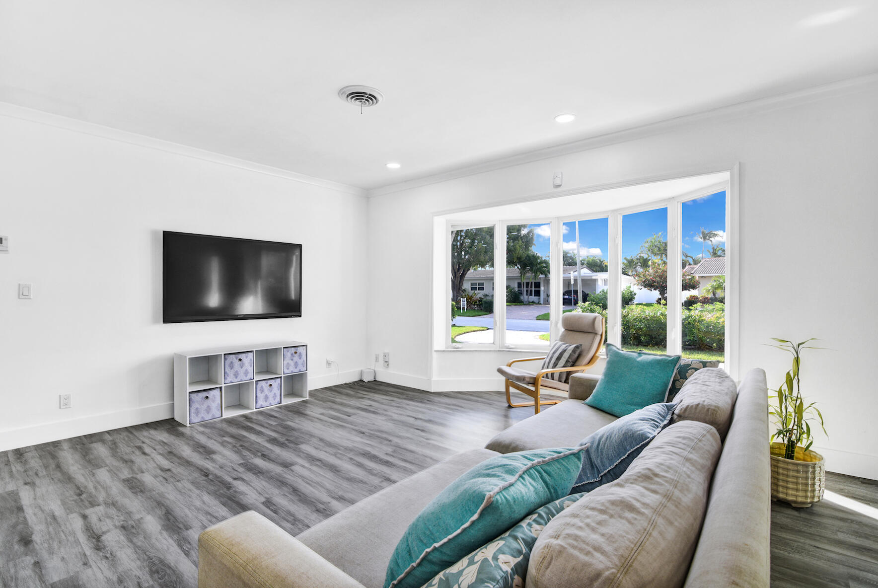 1235 SE 7th Court