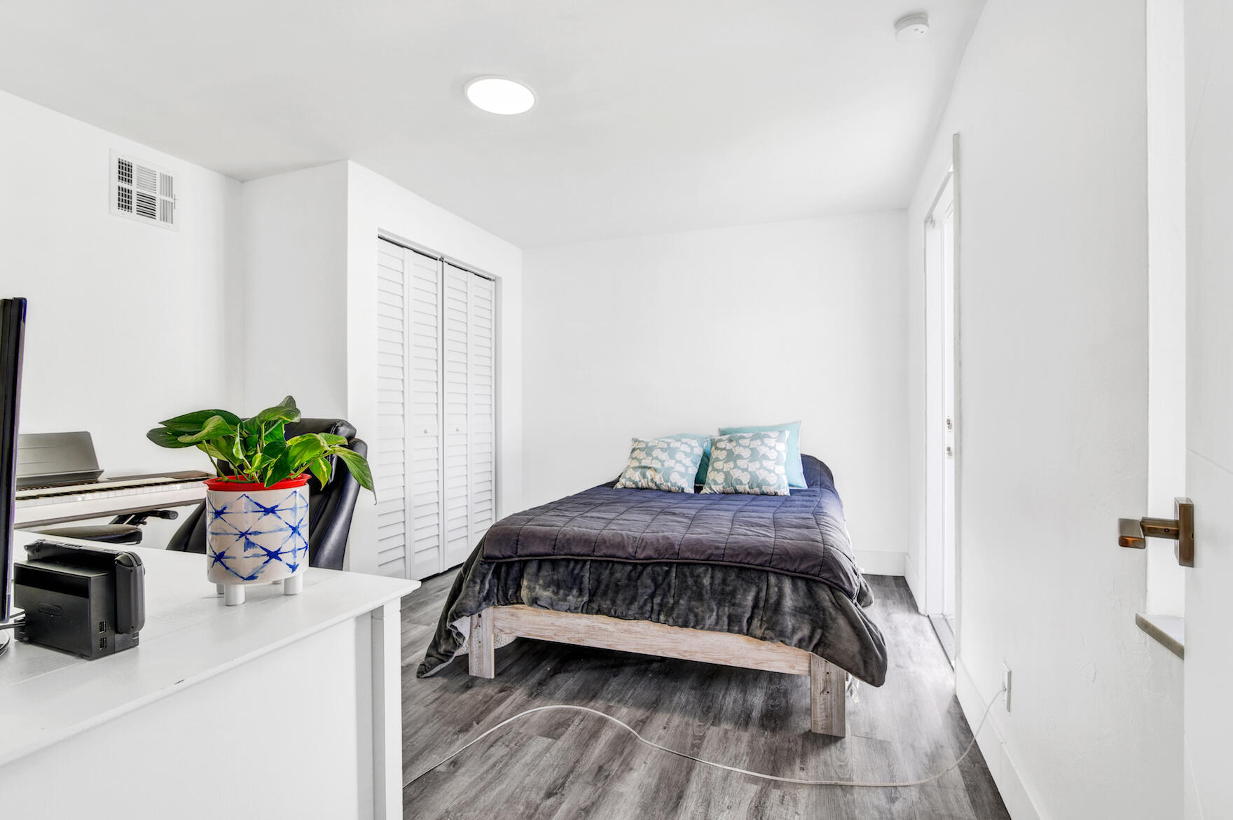 1235 SE 7th Court