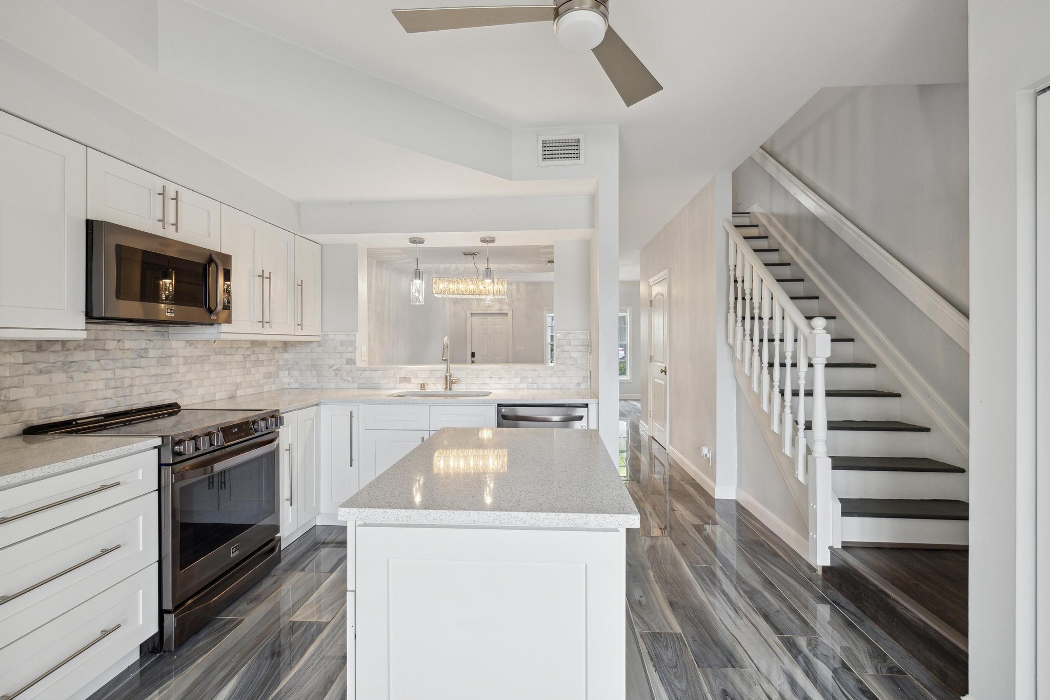 1075 Kokomo Key Lane