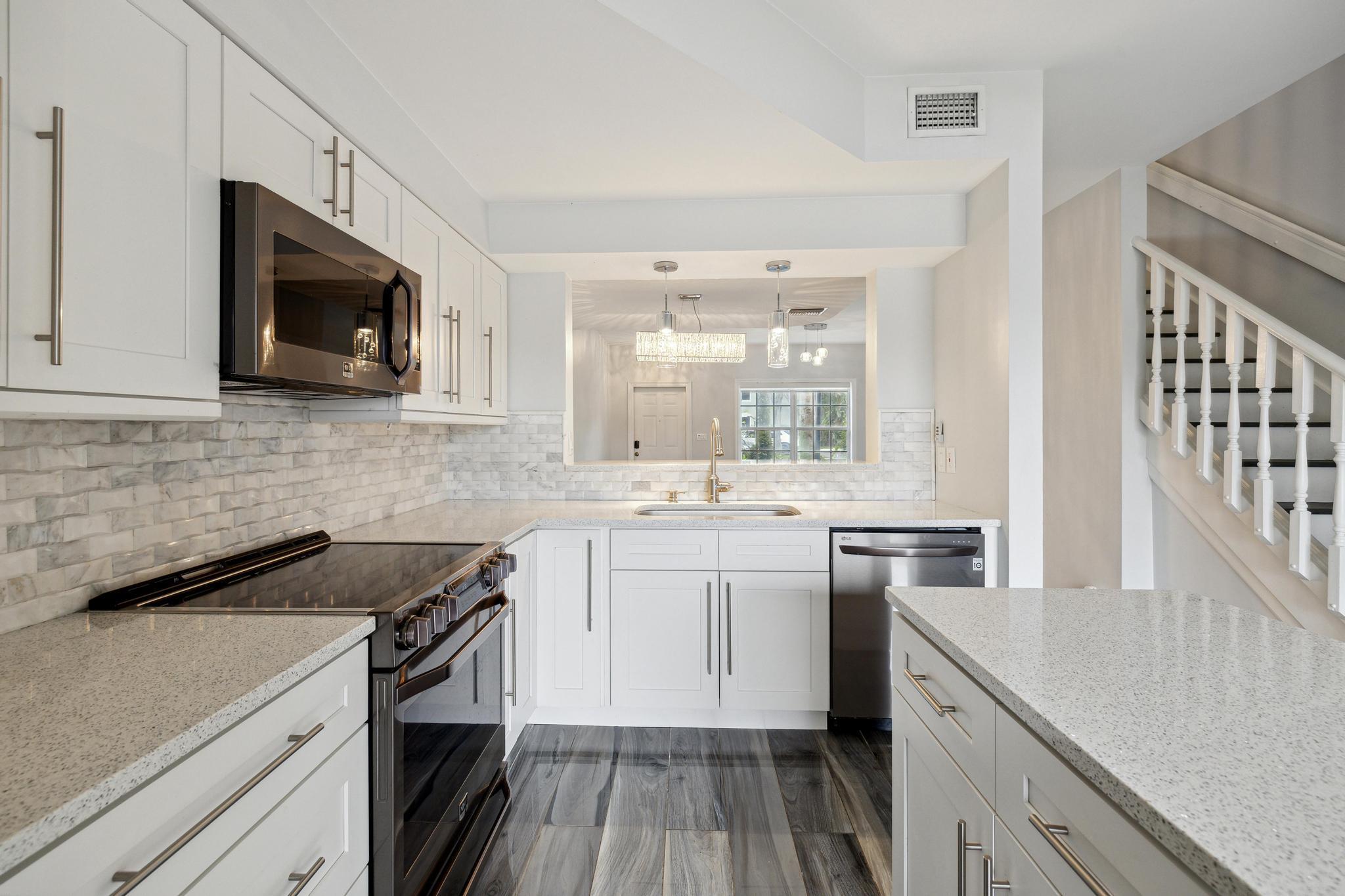 1075 Kokomo Key Lane