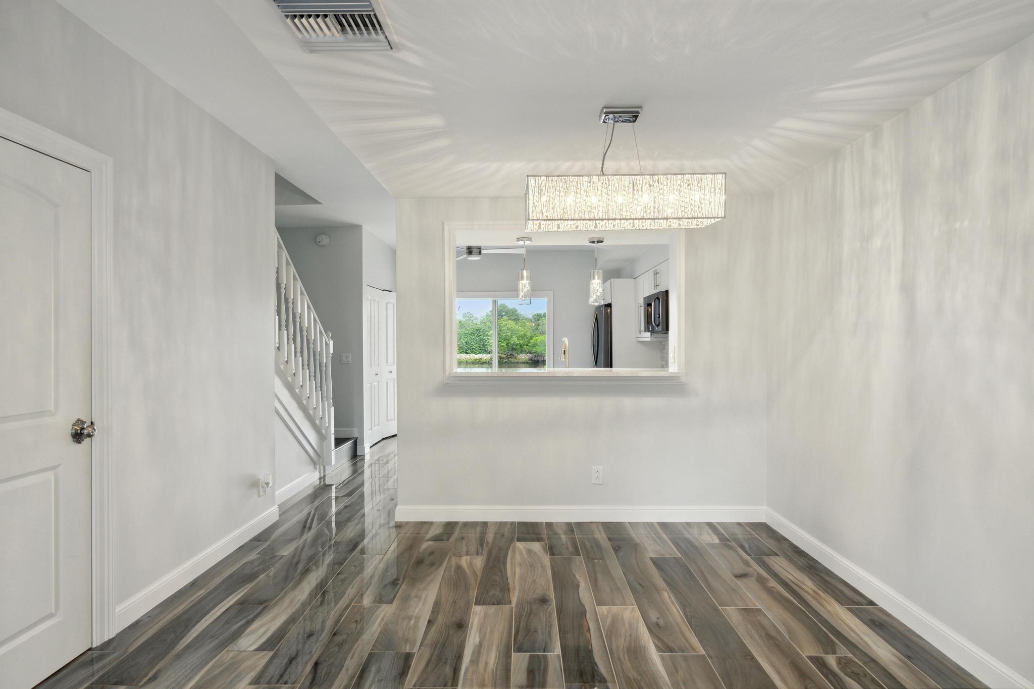 1075 Kokomo Key Lane